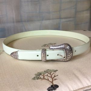 Vtg Bella Colori Leather Belt with Silver Buckle